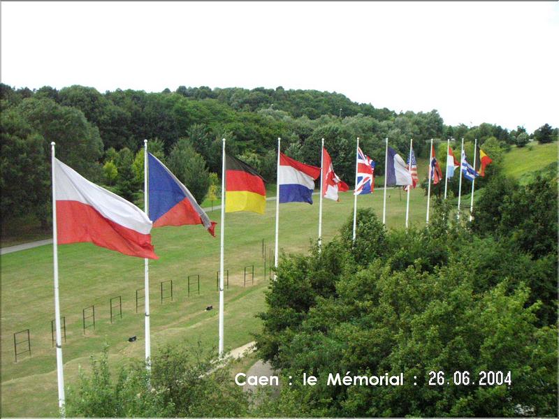 .Caen le Mémorial 26.06.04 004
