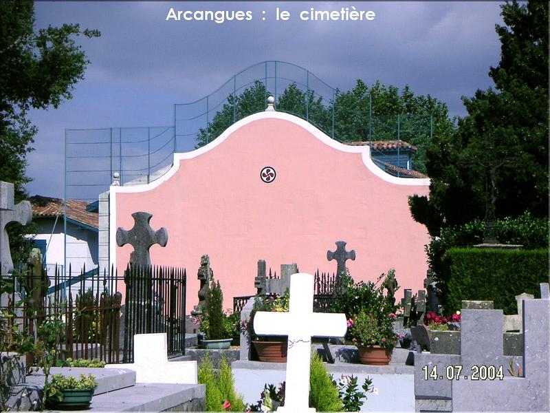 Le cimetière et le fronton d'Arcangues 14.07.04.001